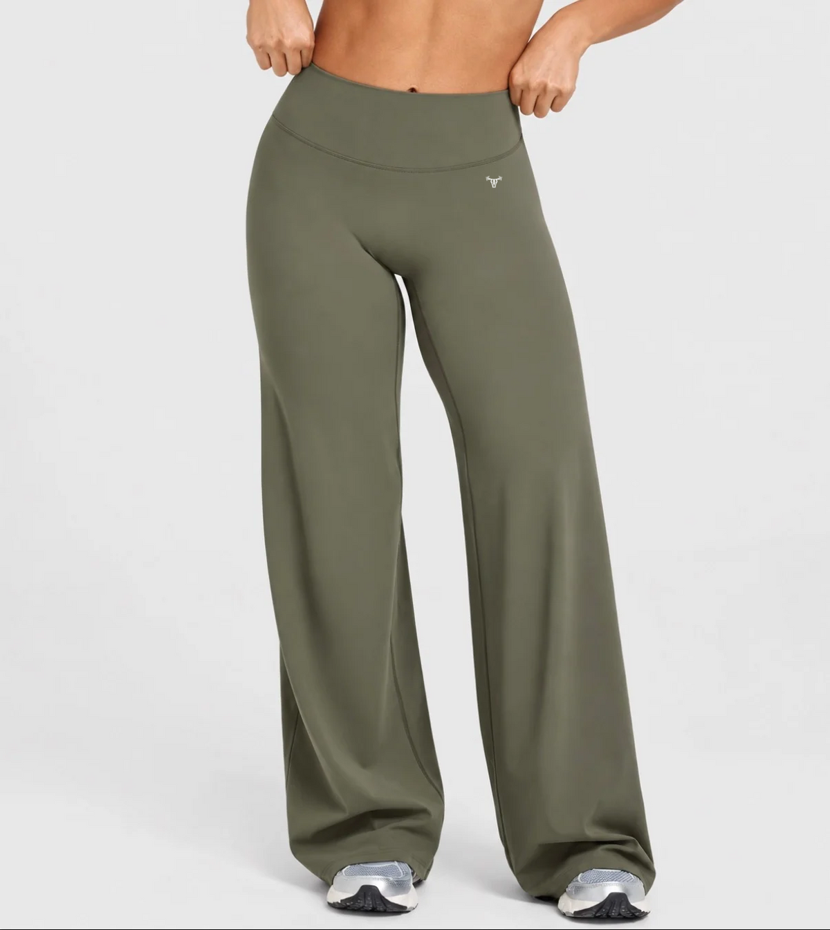 PRE-ORDER Limitless Signature Flare Legging Garden