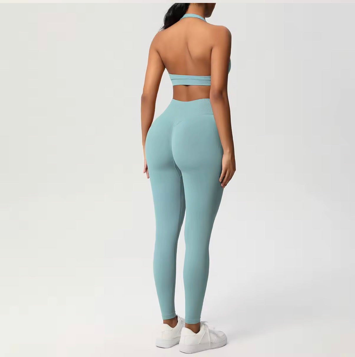 Seamless Define Iconic Halter Bra Aqua