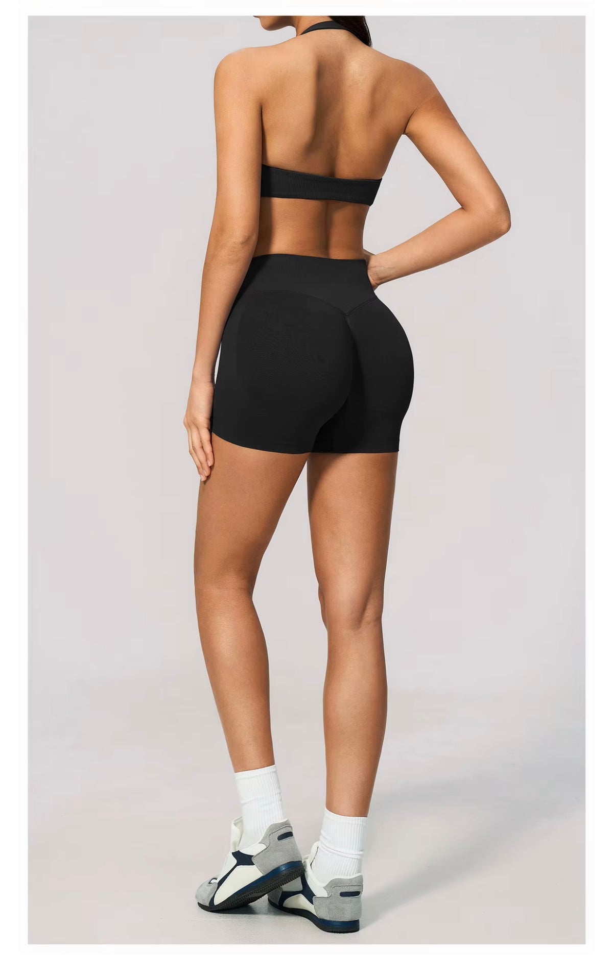 PRE-ORDER Seamless Sculpt Halter Bra Onyx