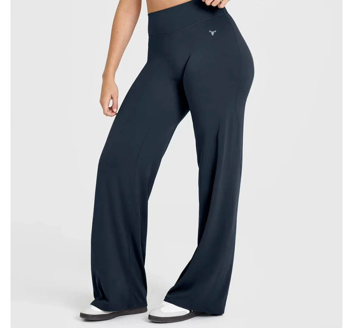 PRE-ORDER Limitless Signature Flare Legging French Navy